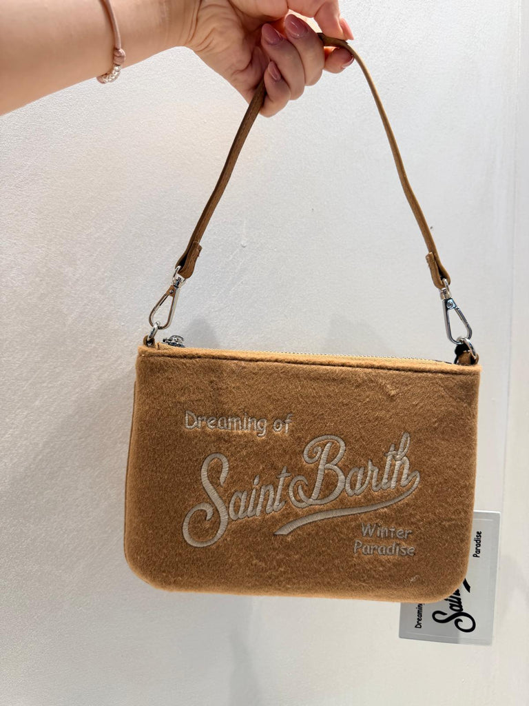 00163IPARISIENNE CA_3_P