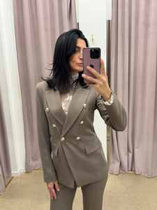 GIACCA TAUPE CON BOTTONI GIOIELLO MARYLEY