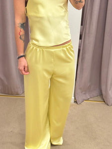 PANTALONE GIALLO A PALAZZO IMPERIAL