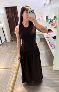 ABITO CIOCCOLATO LUNGO CON CUT-OUT LIUJO